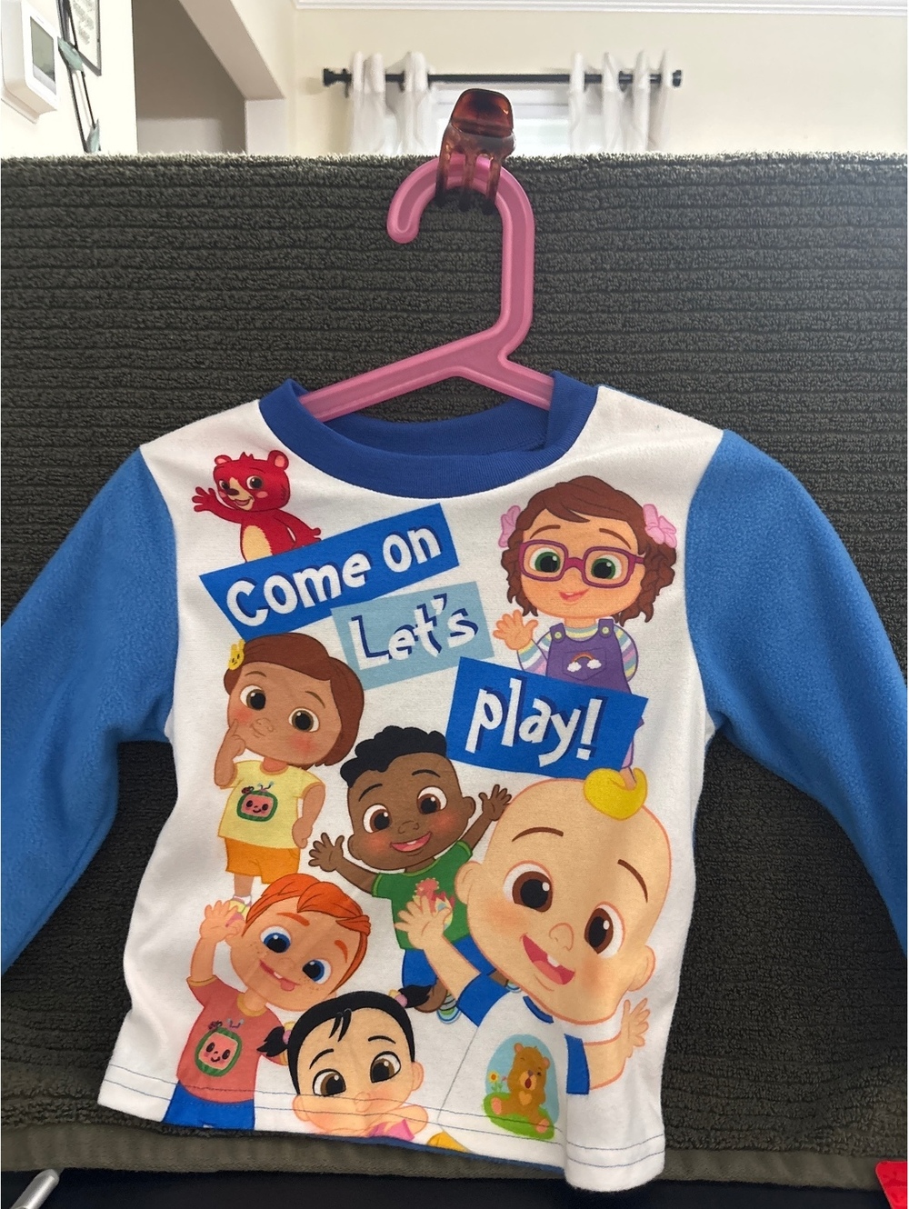 Boys size 2 fleece long sleeve shirt
